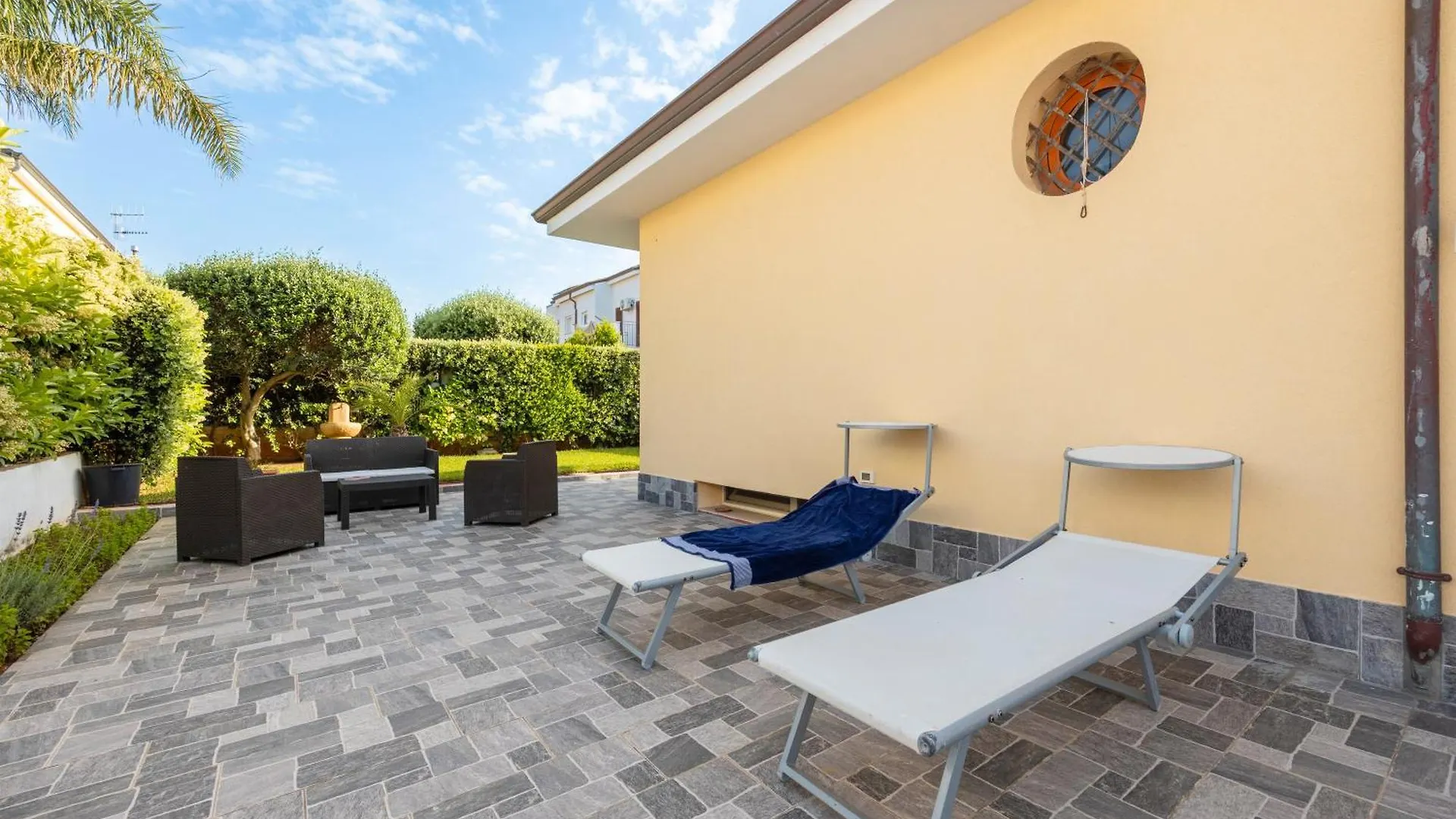 Casa Vacanze Ohana Carini